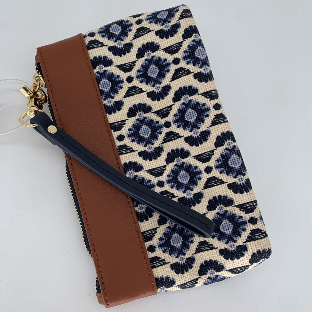 Spartina Floral Wristlet