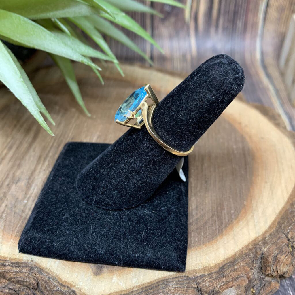 14K Gem and Diamond Ring