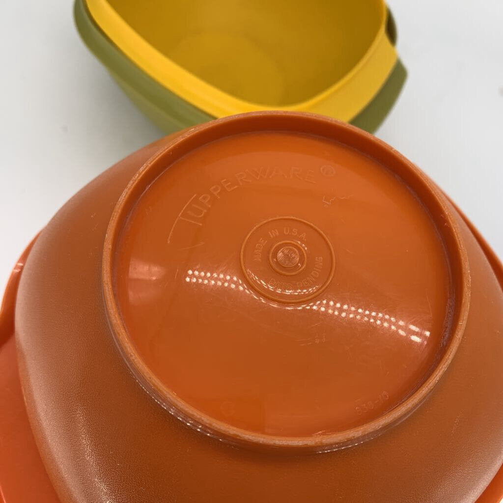 Vintage Tupperware Bowls w/Lids