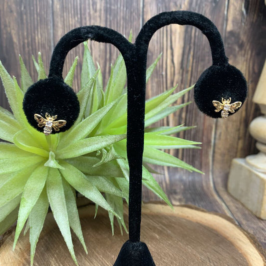 Bee Stud Errngs