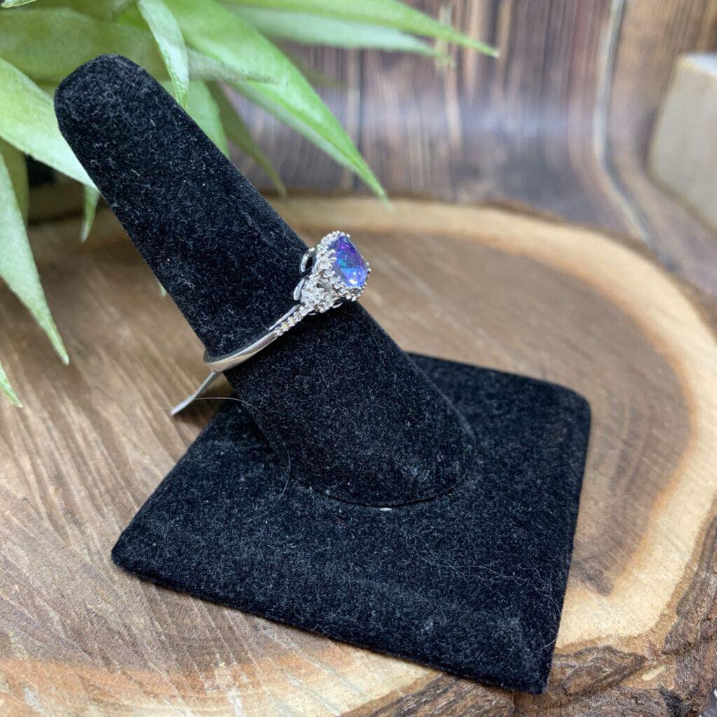 10k Gem and Diamonds Ring