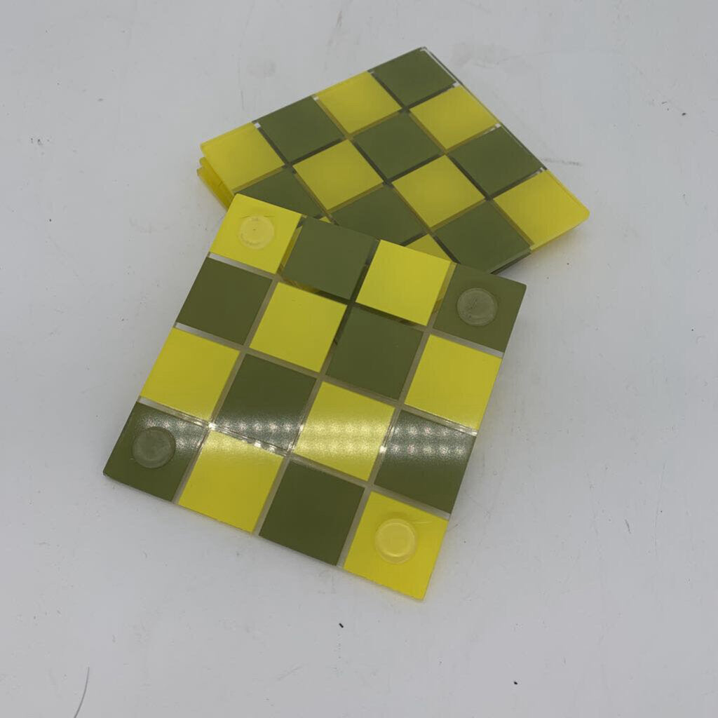 Glass Checkered Coaster Set