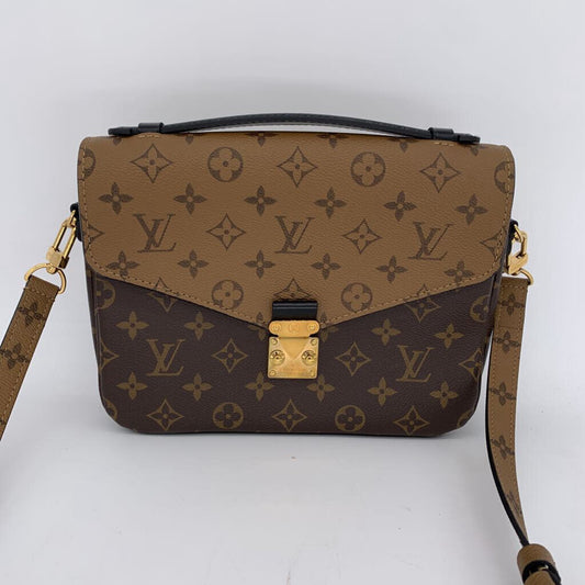 Louis Vuitton Pochette Metis Crossbody