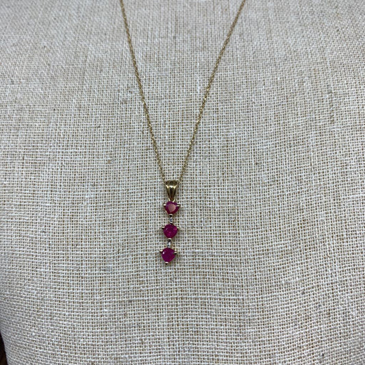 10k YG Heart Pendant Necklace