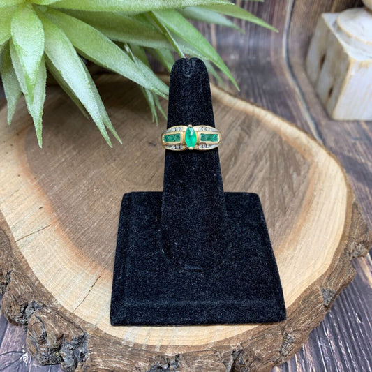 14k Emerald and Diamonds Ring