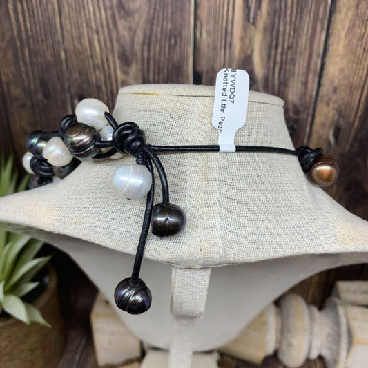 Knotted Leather and Pearls Necklace