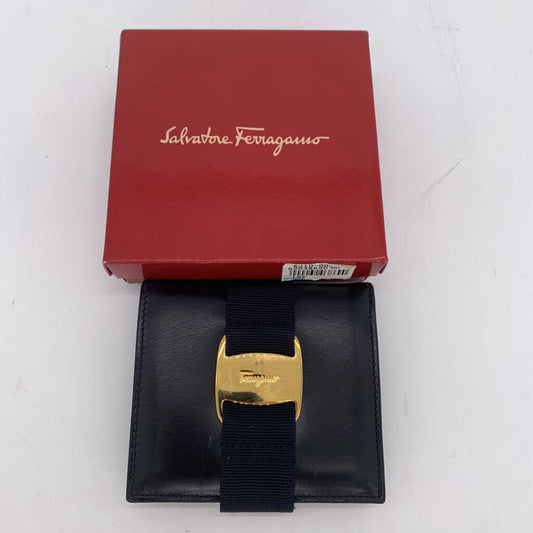 Ferragamo Wallet w Box