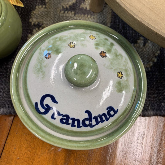 Floral Grandma Motif Baker