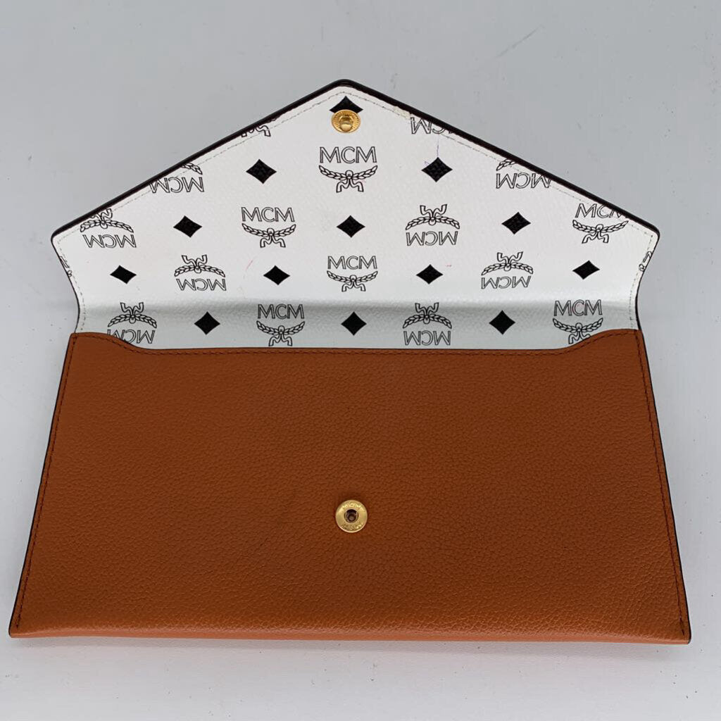 MCM Pebbled Wallet
