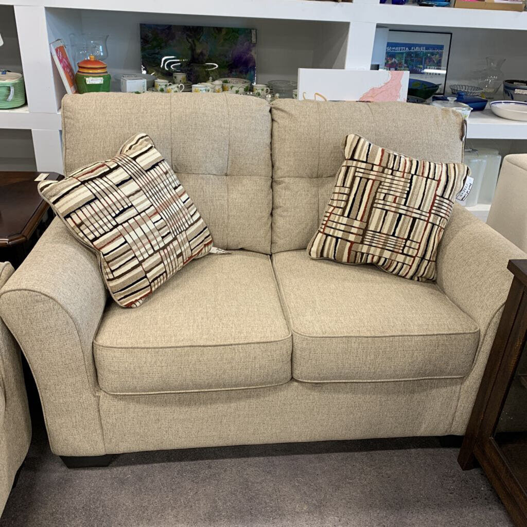 Godby Beige Loveseat w 2 Pillows
