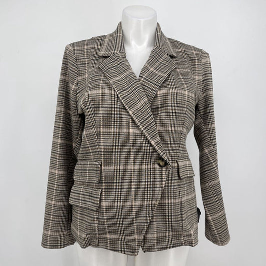 Maeve Blazer
