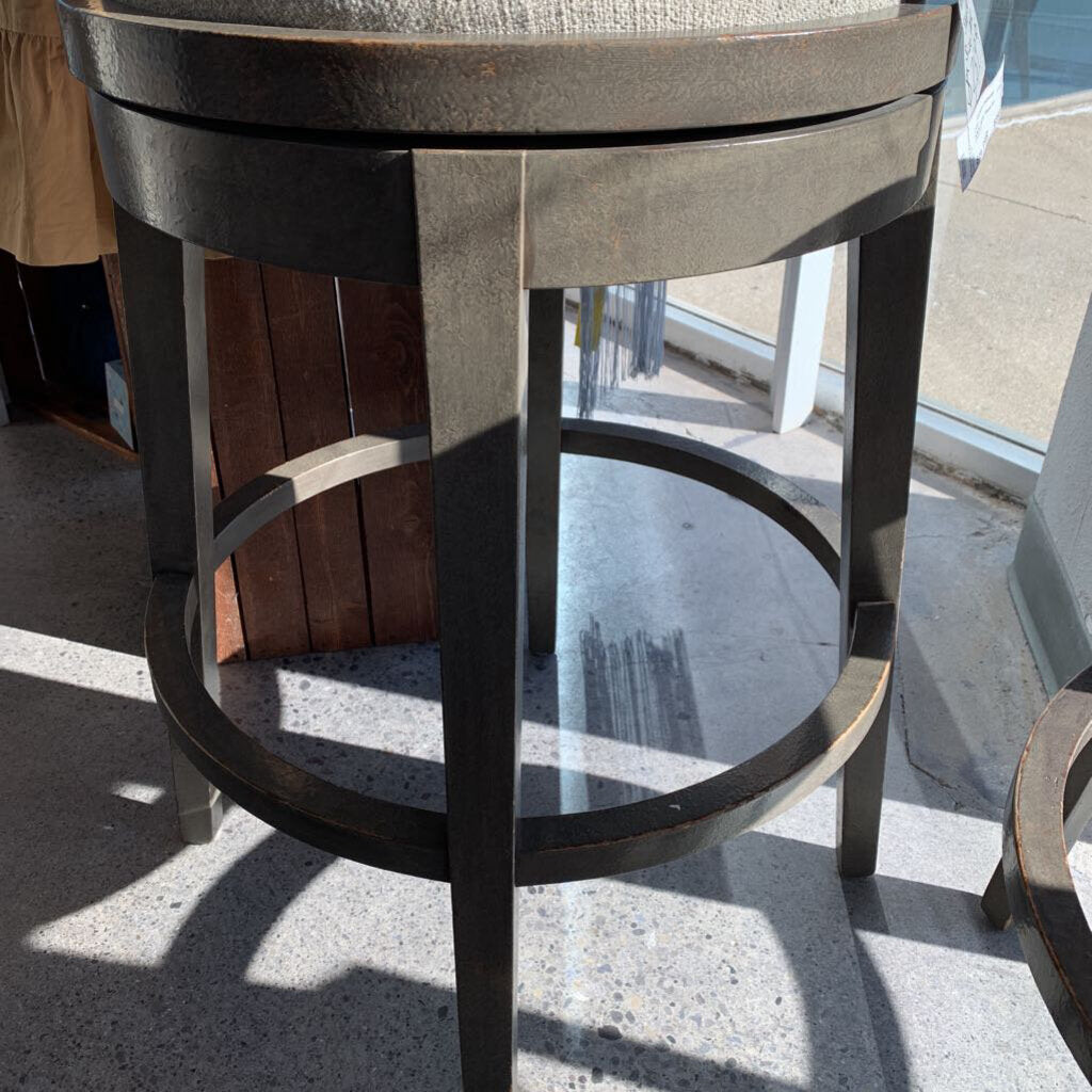 Arhuas Counter Stool Set