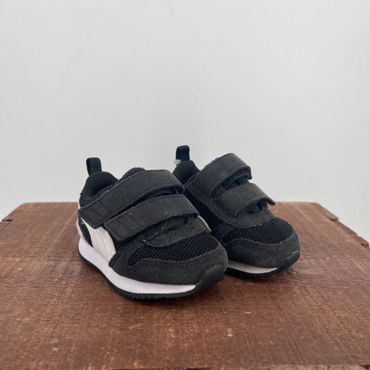 Puma Sneakers
