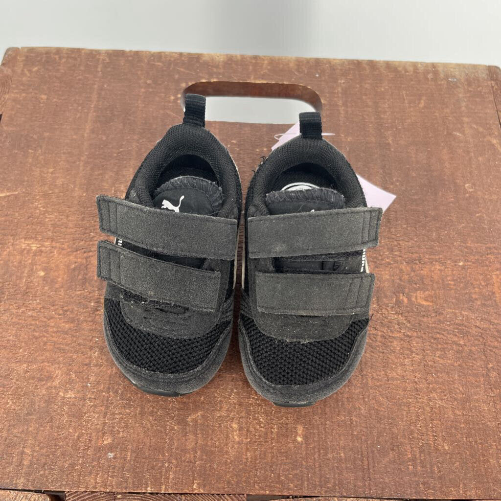 Puma Sneakers