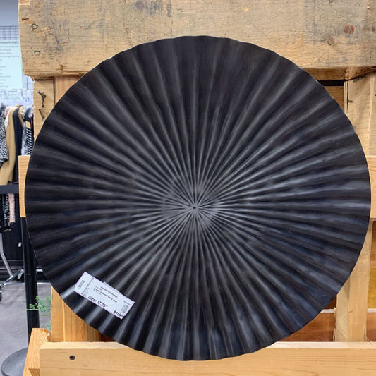 Round Grooved Metal Wall Hanging