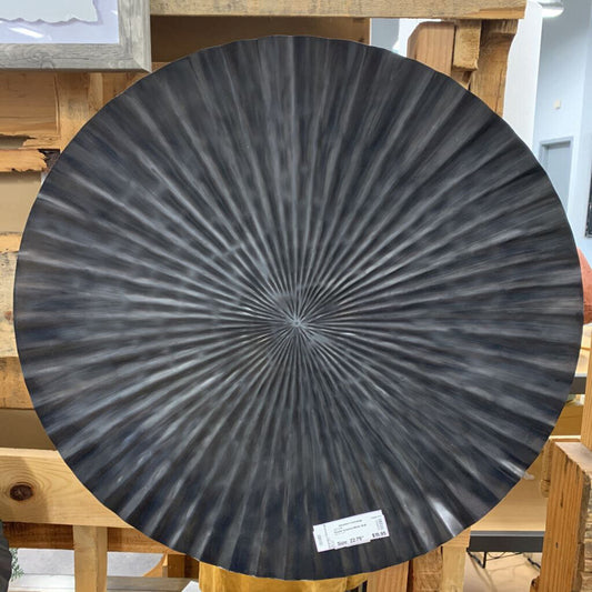 Round Grooved Metal Wall Hanging