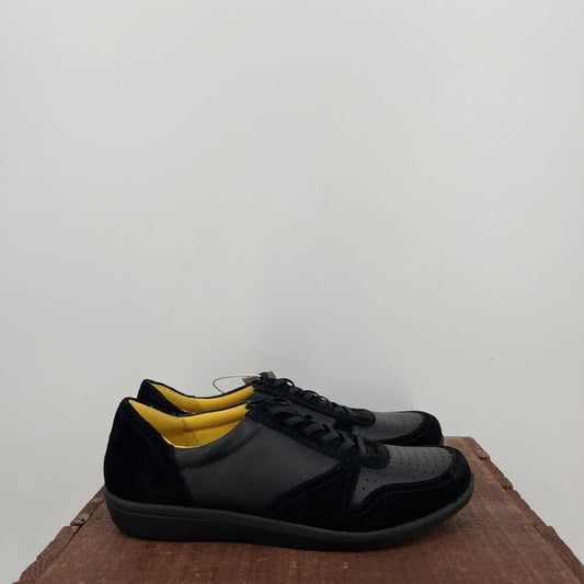 Vionic Sneakers