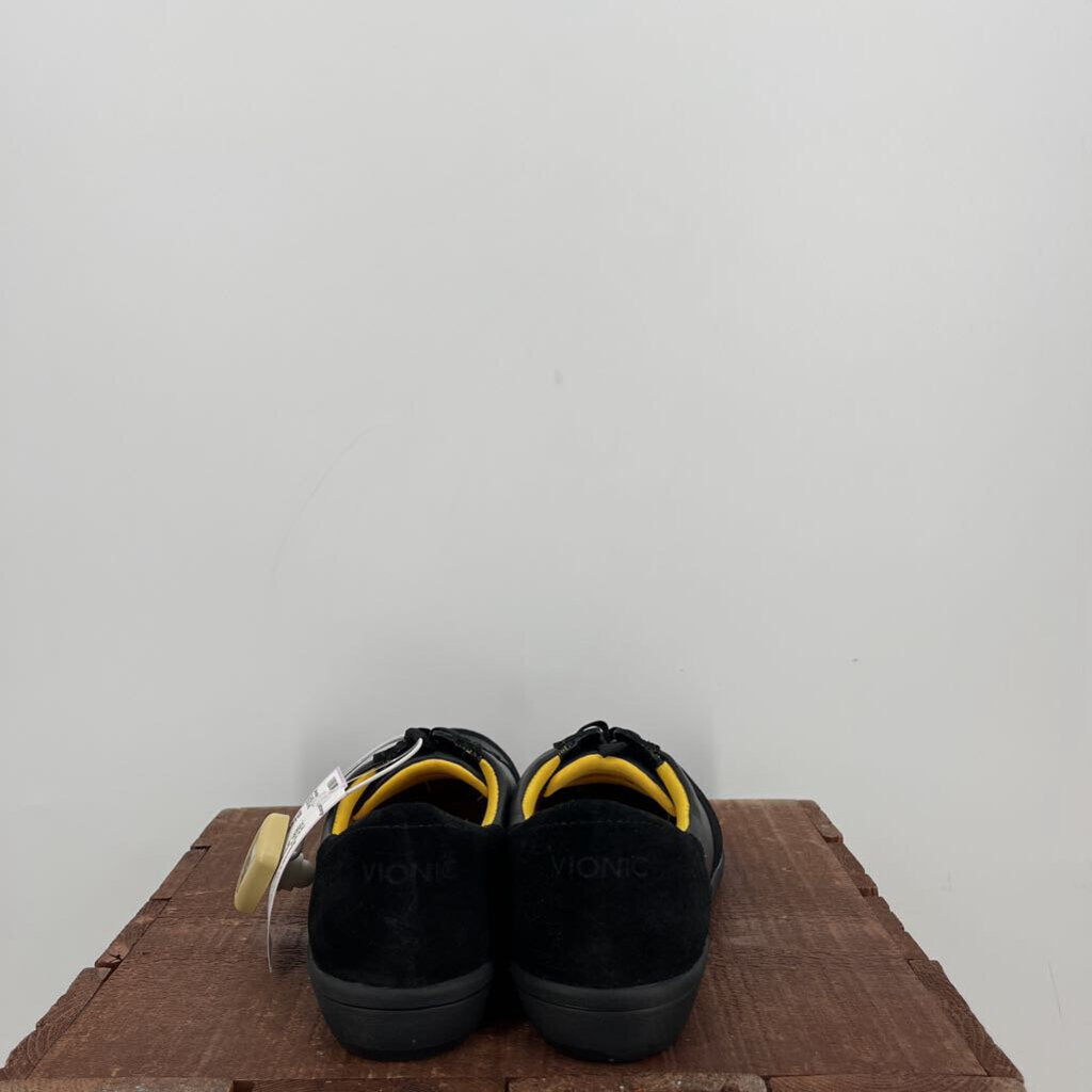 Vionic Sneakers