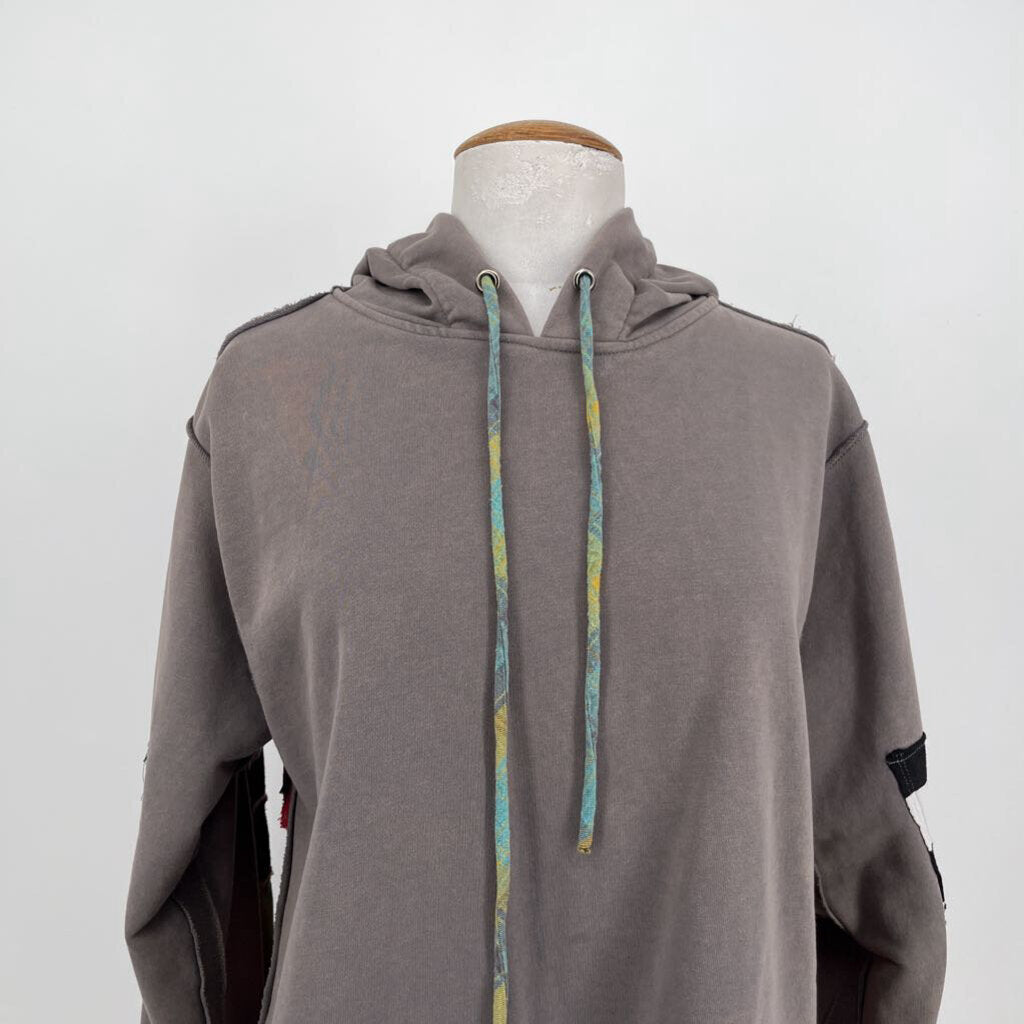 Easel L/s Hooded Pull-over