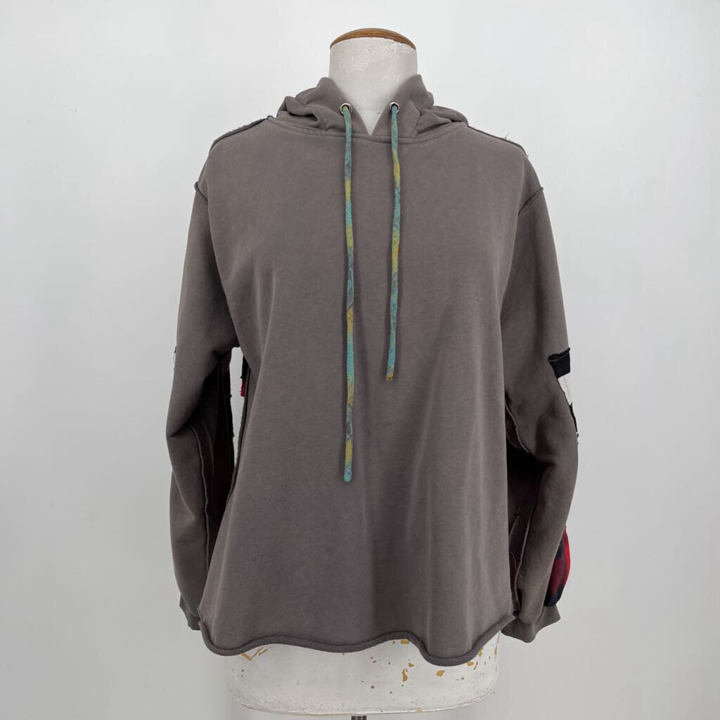 Easel L/s Hooded Pull-over