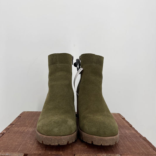 Korks Suede Booties
