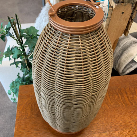 Rattan Lantern w Handle