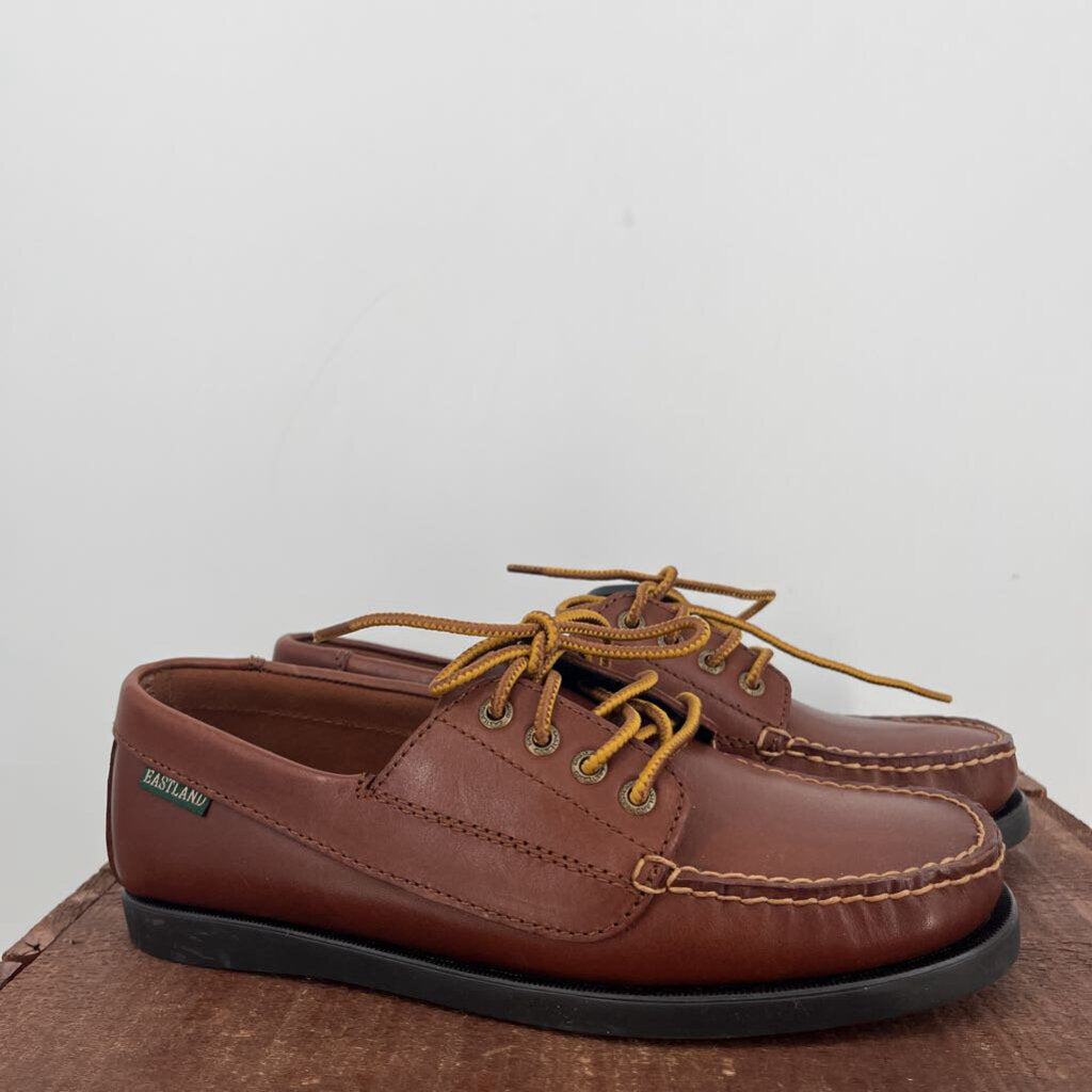 Eastland Lace-up Flats