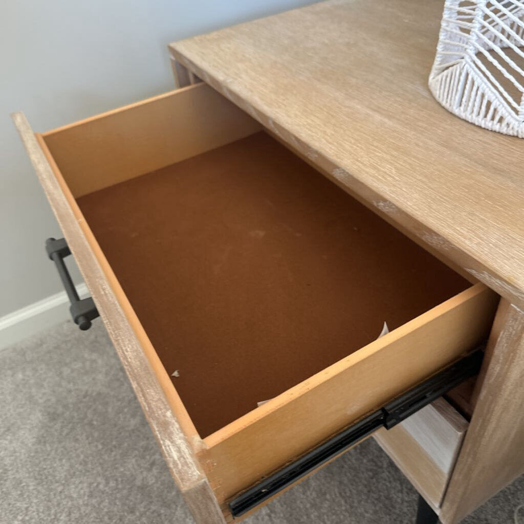 Coaster Nightstand w 2 Drawers