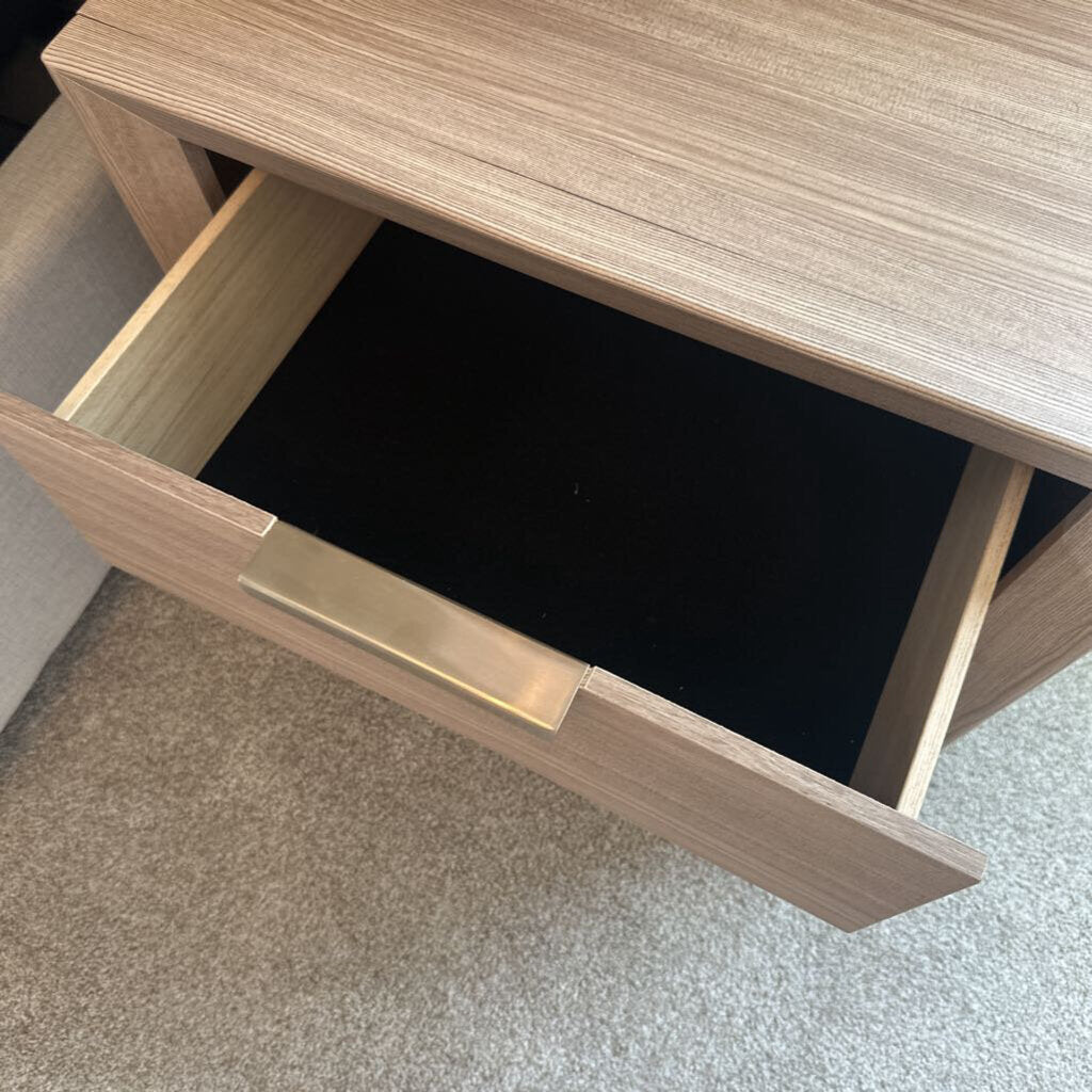 Coaster Nightstand w 2 Drawers