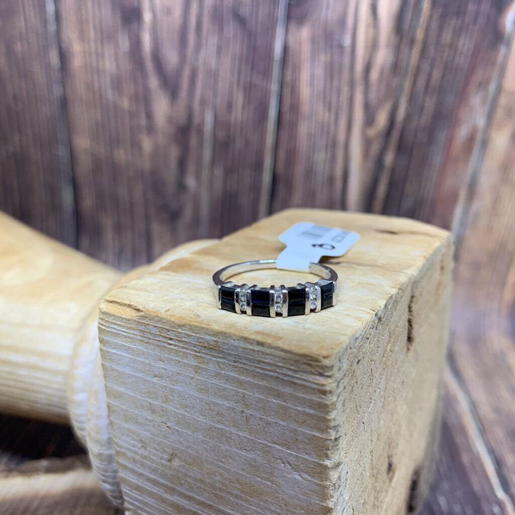 10k WG Gem Ring