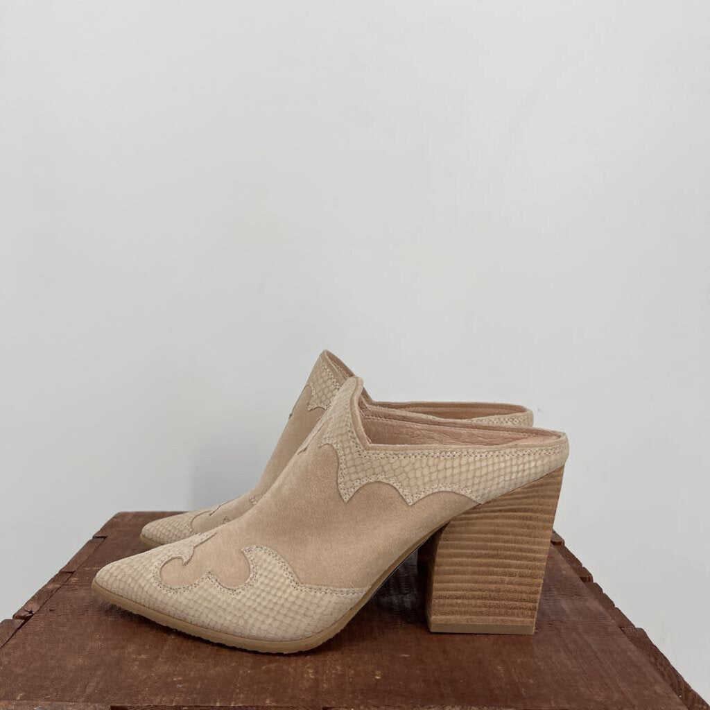 Donald Pliner Heeled Mules
