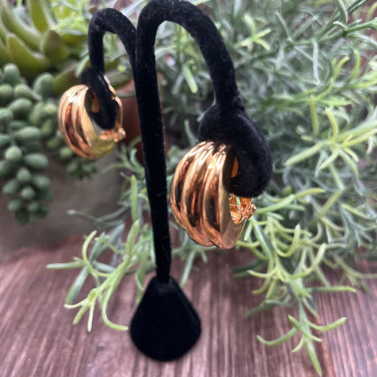 St John Chunky Clip On Earrings