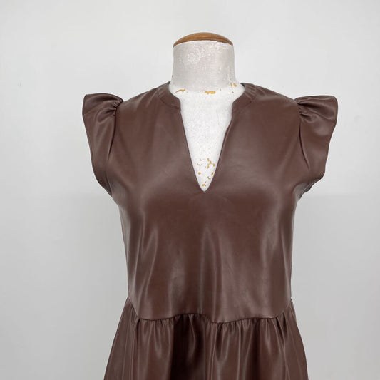 Evereve Sleeveless Faux Leather
