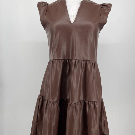 Evereve Sleeveless Faux Leather