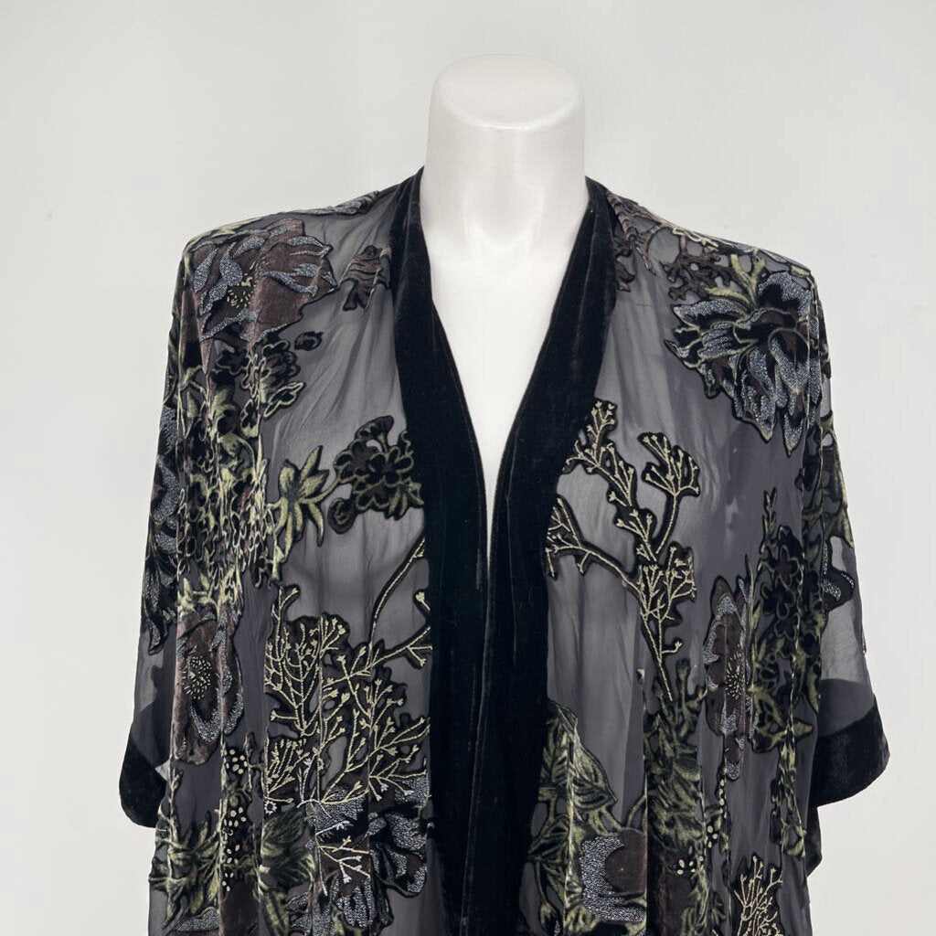 La Bellum by Hilary Scott Kimono