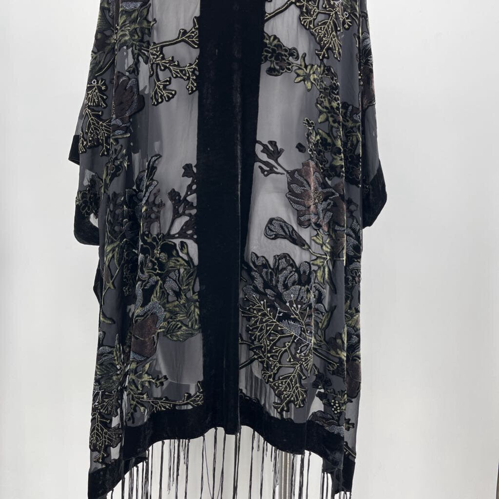 La Bellum by Hilary Scott Kimono