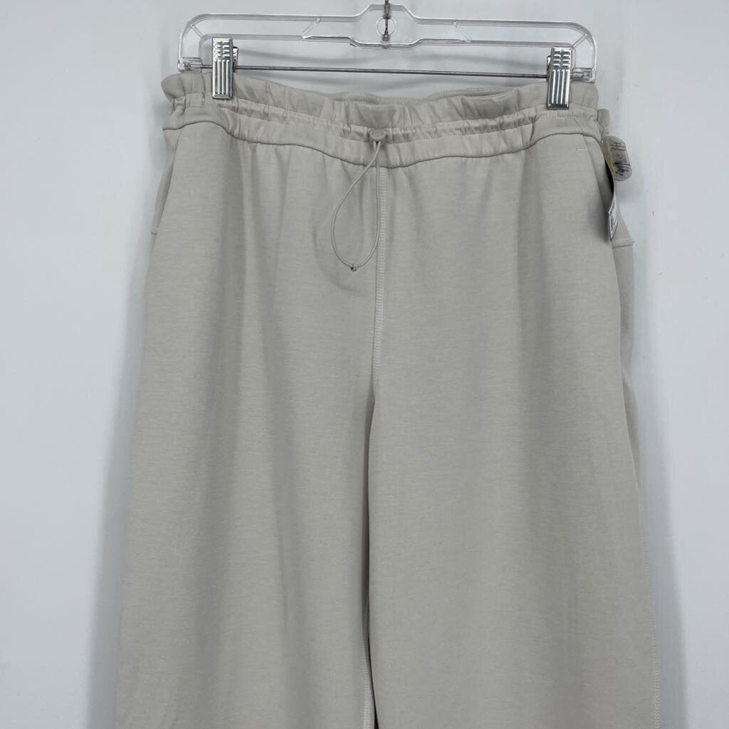 Lululemon crop Pants