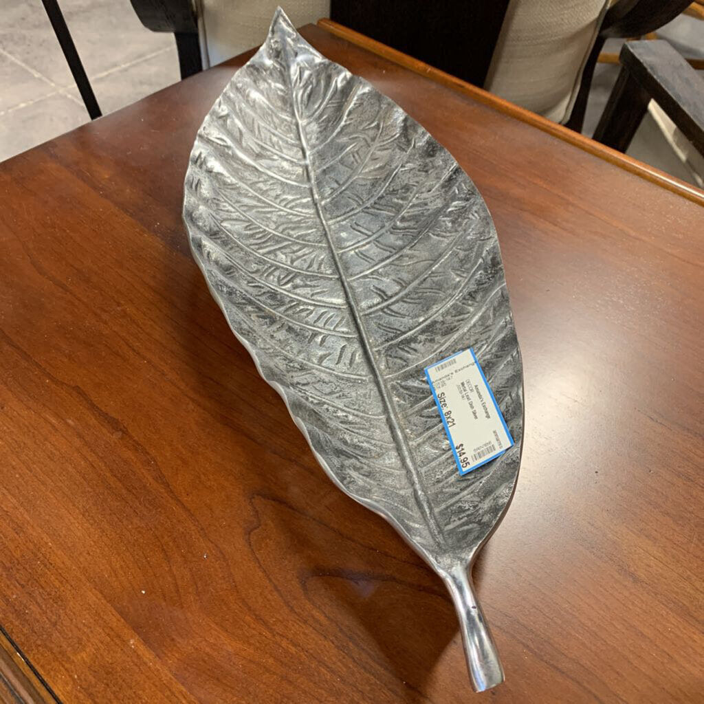 Metal Leaf Dish