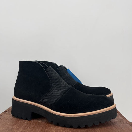 ALL BLACK Bootie