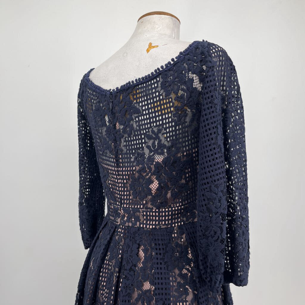 Chelsea 28 3/4 Slv Lace Dres