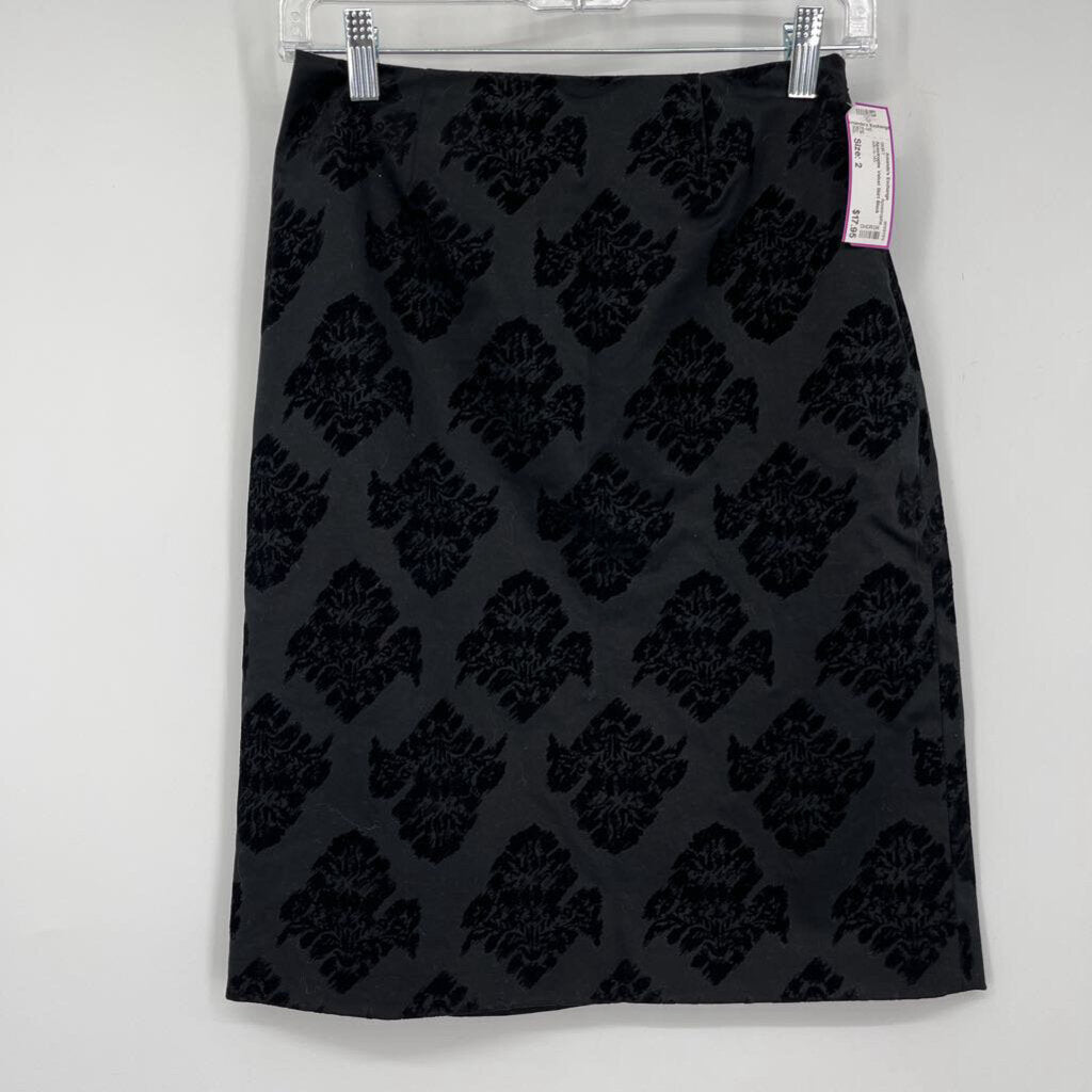 Apostrophe Velvet Skirt