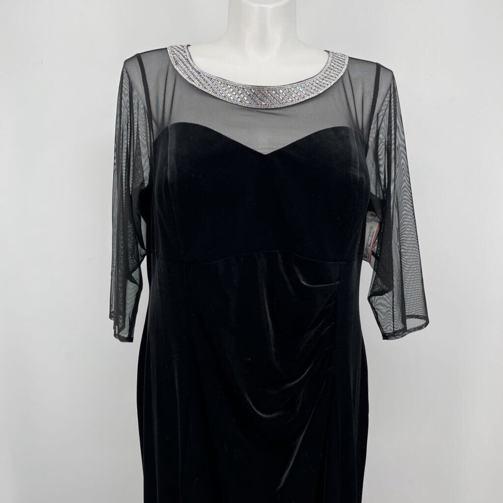 Alex Evenings 3/4s Gown