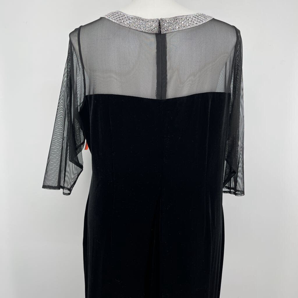 Alex Evenings 3/4s Gown