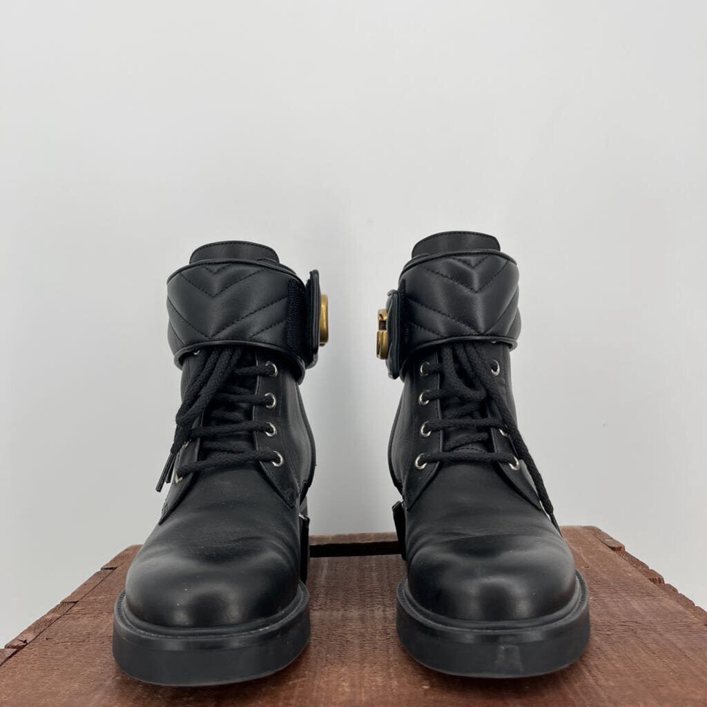 Gucci Logo Lace Up Boots