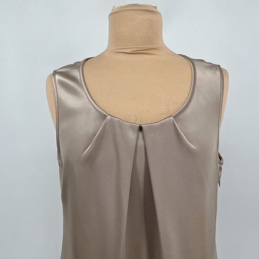 St. John Sleeveless Shirt