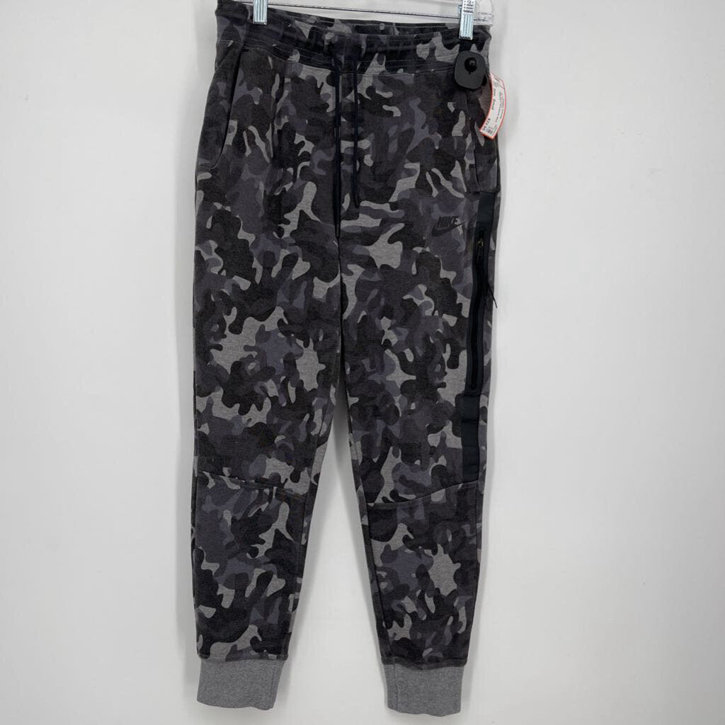 Nike Camo Sweatpants