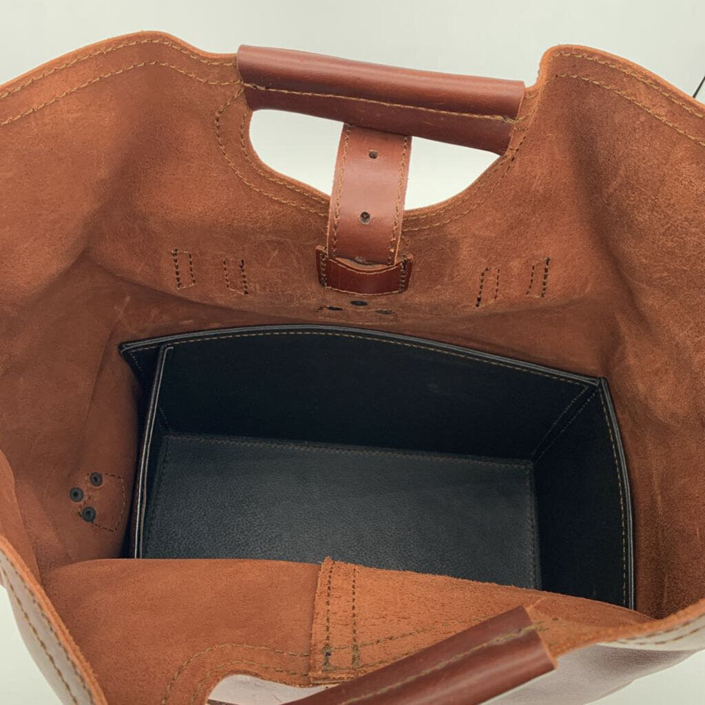 Saddleback Handbag