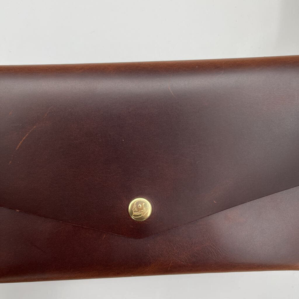 Howl + Hide Indy Clutch