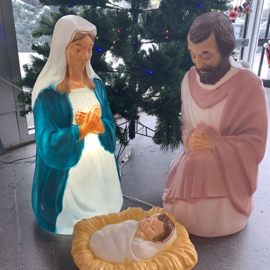 Baby Jesus w Parents Blow Mold Set