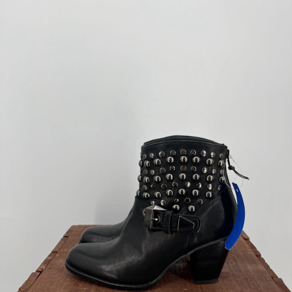 Stuart Weitzman Booties